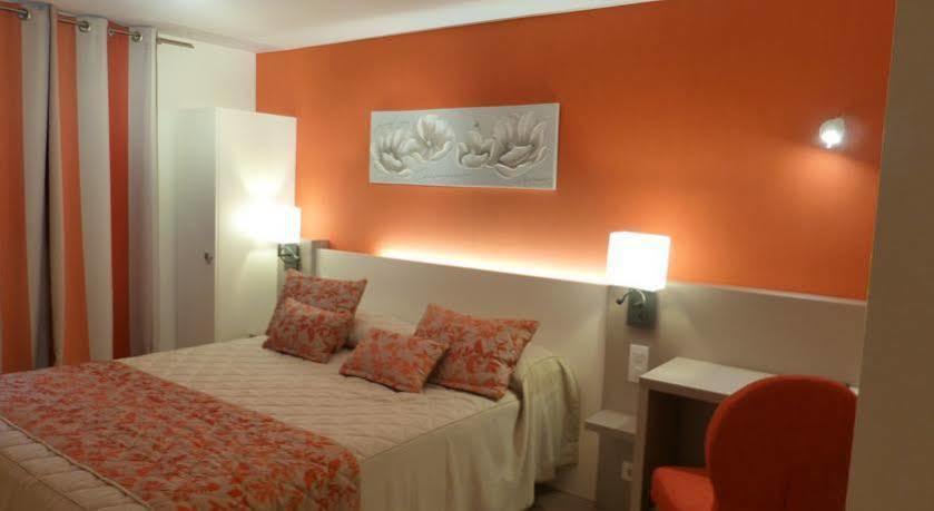 Hotel Logis Le Bourguignon Bèze Esterno foto
