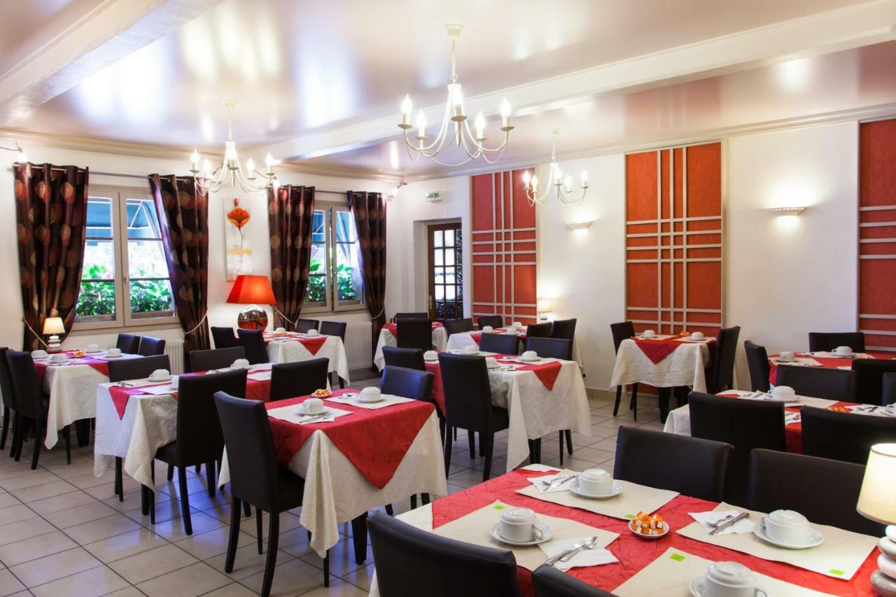 Hotel Logis Le Bourguignon Bèze Esterno foto